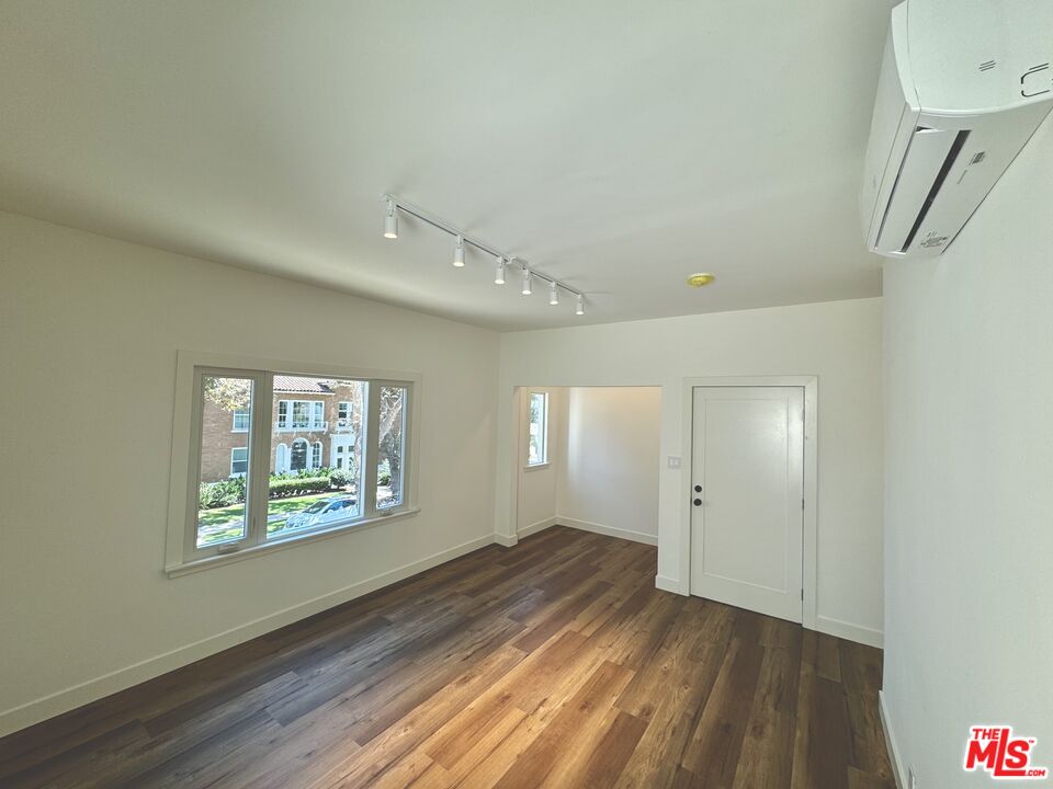 151 N Swall Dr Unit: 6