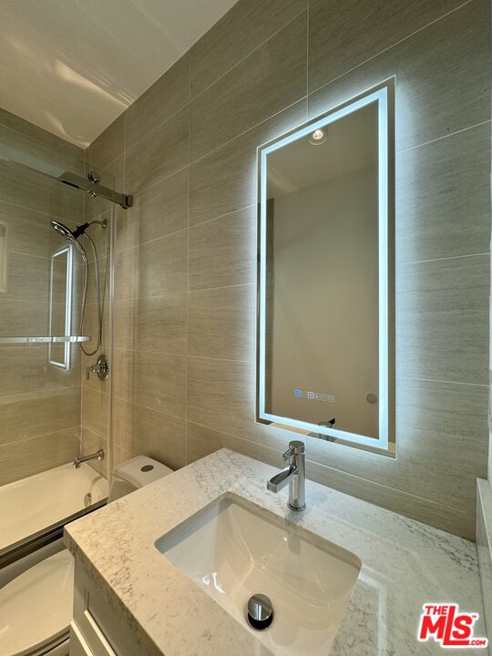 151 N Swall Dr Unit: 6