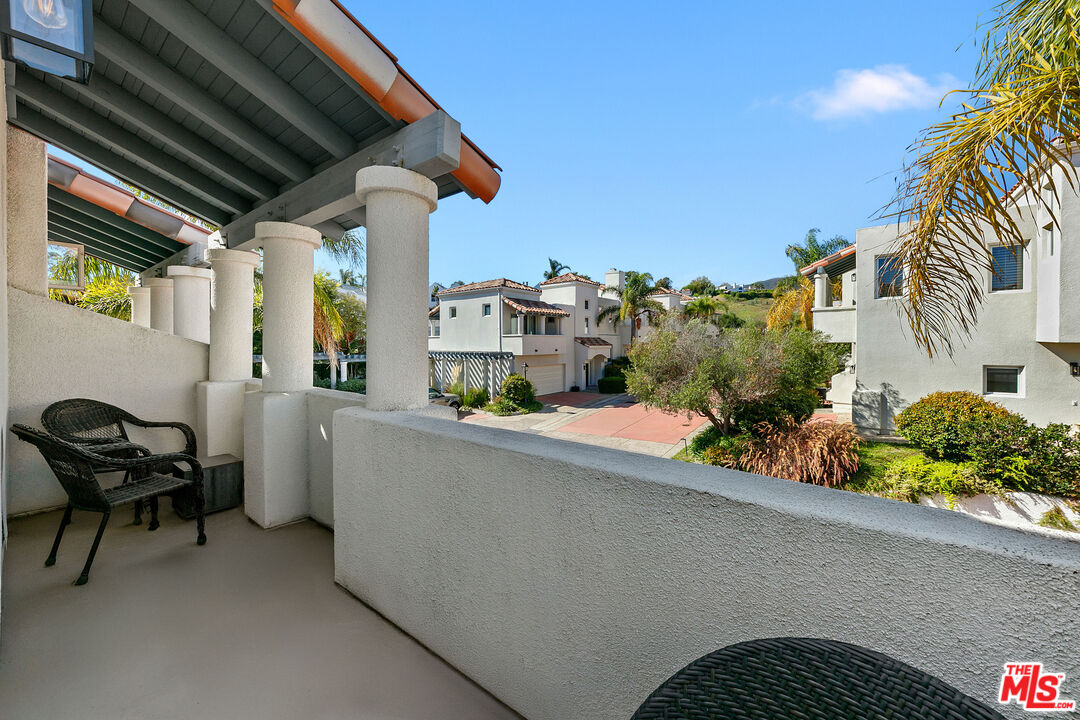 6435 Zumirez Dr Unit: 16