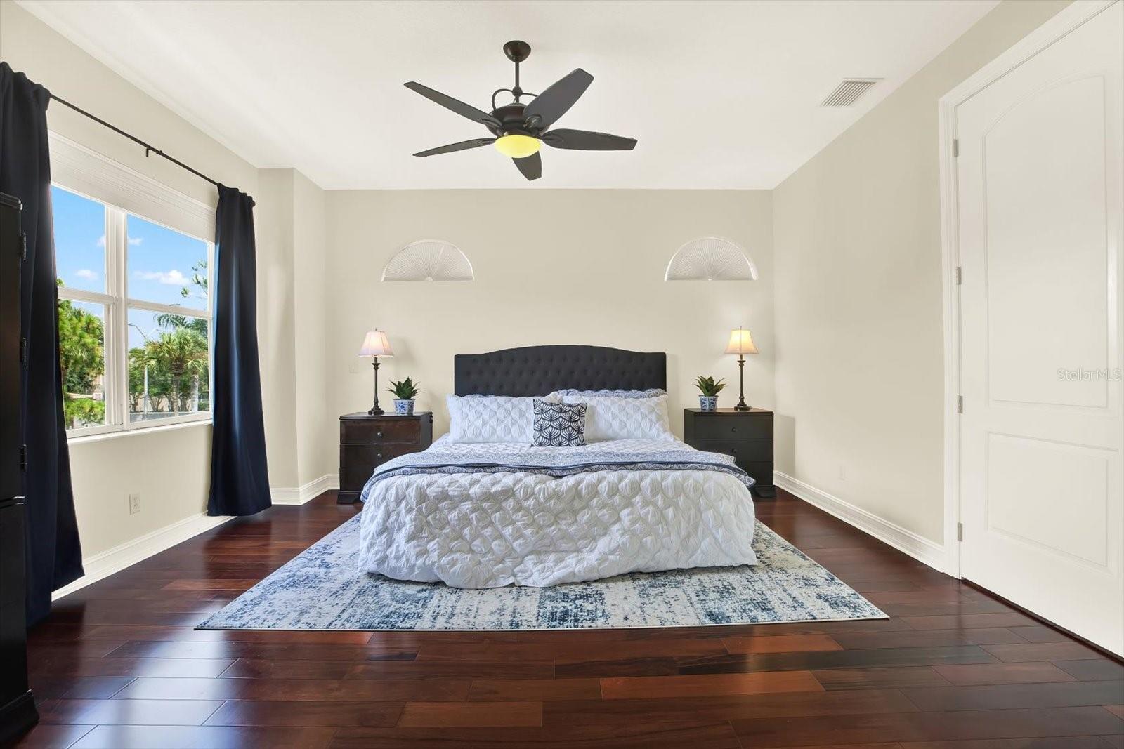 10403 SAINT TROPEZ PL