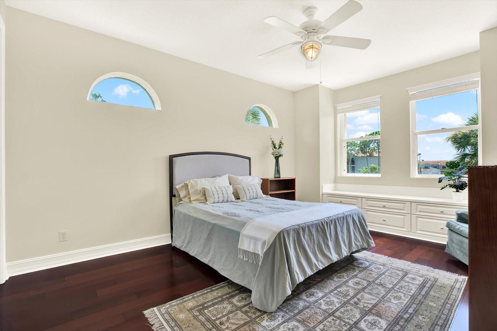 10403 SAINT TROPEZ PL