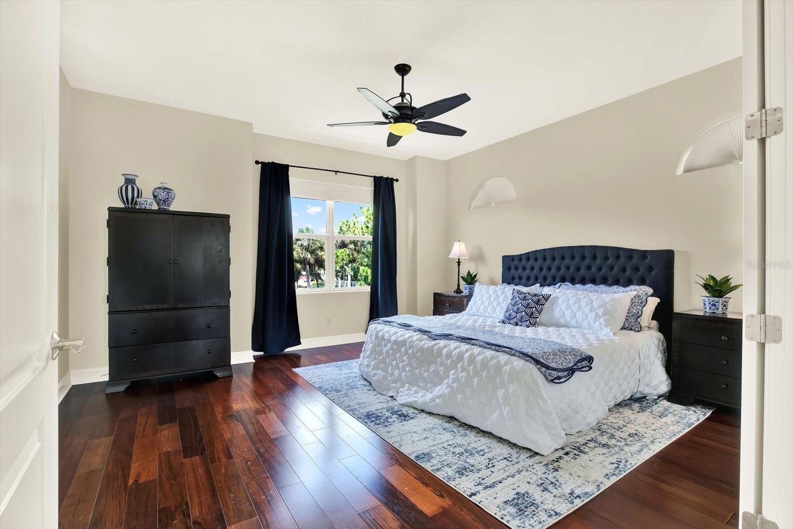 10403 SAINT TROPEZ PL