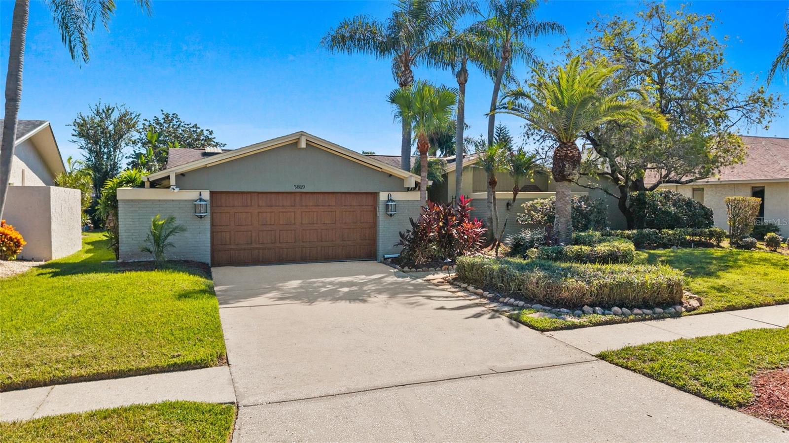 5819 DORY WAY