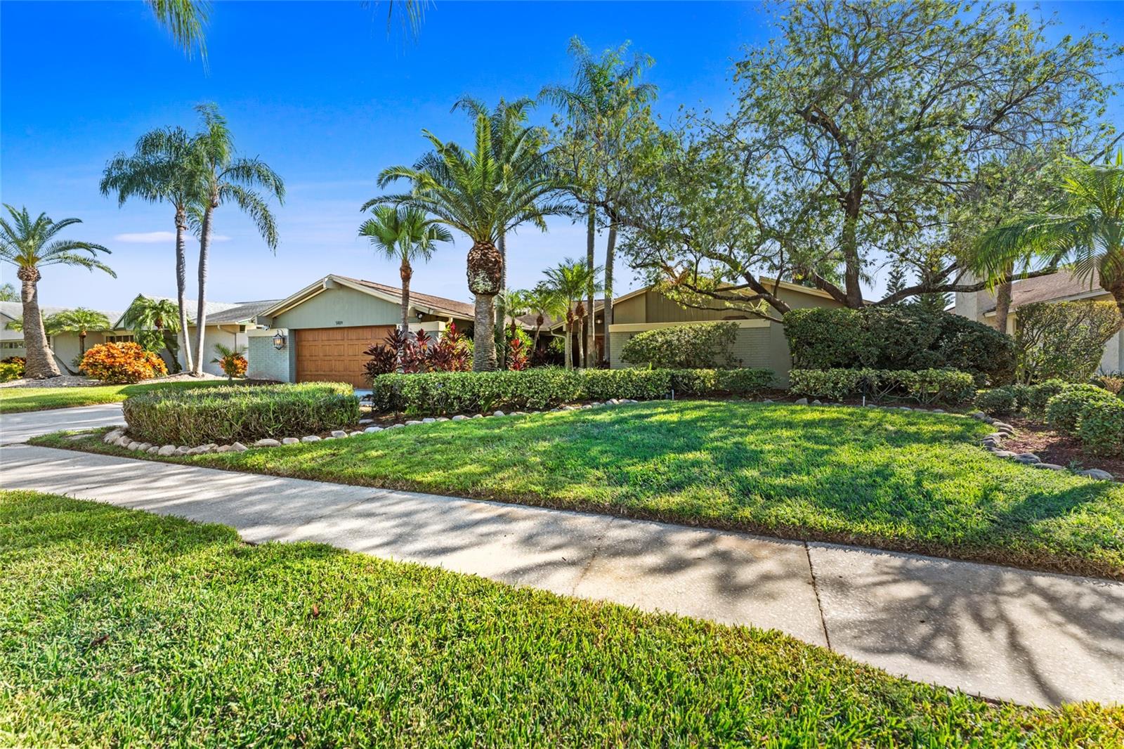5819 DORY WAY