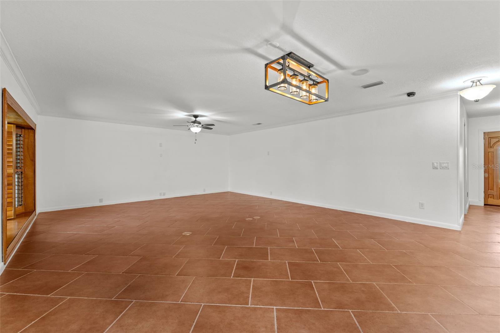 5819 DORY WAY