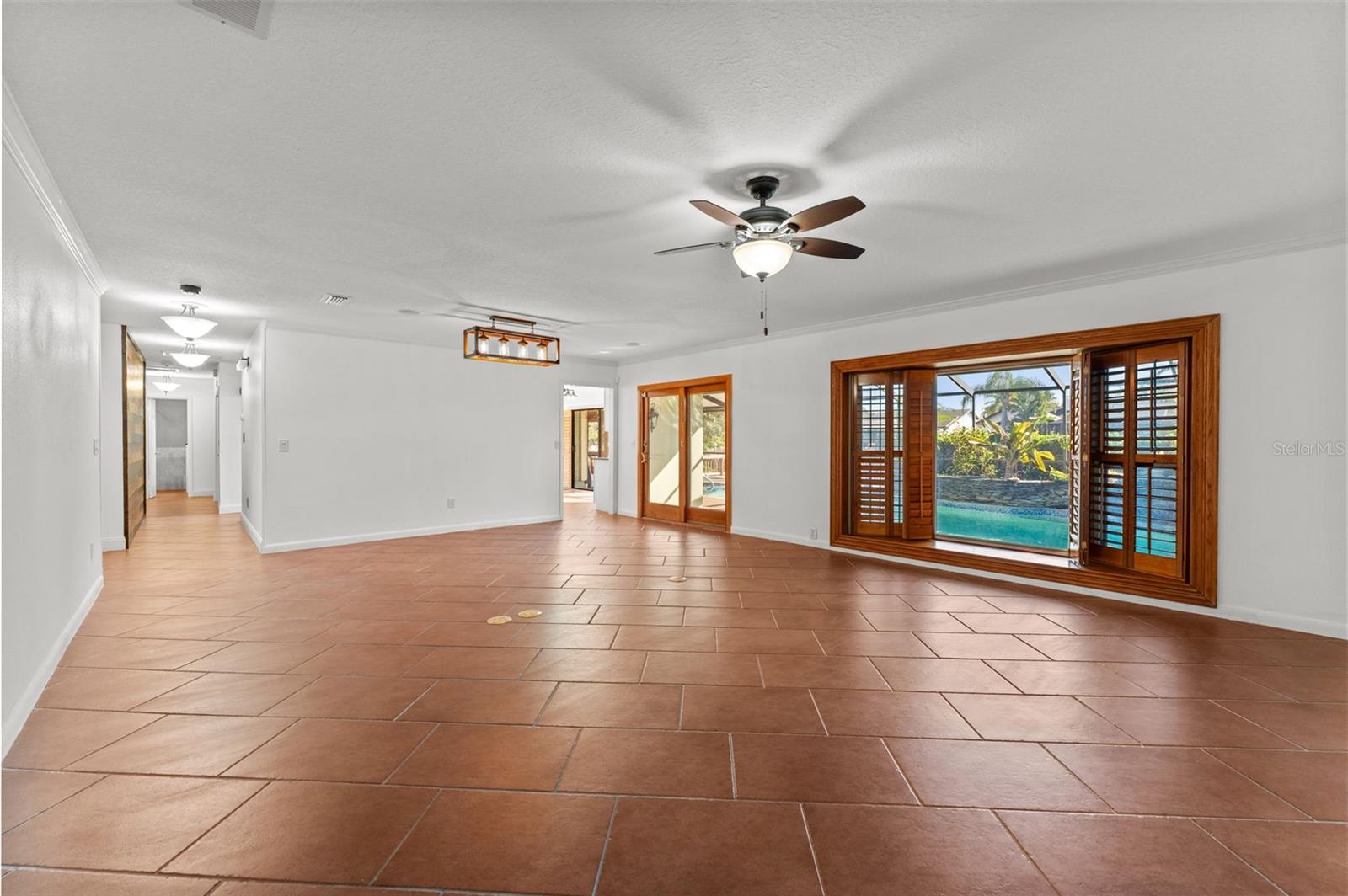 5819 DORY WAY