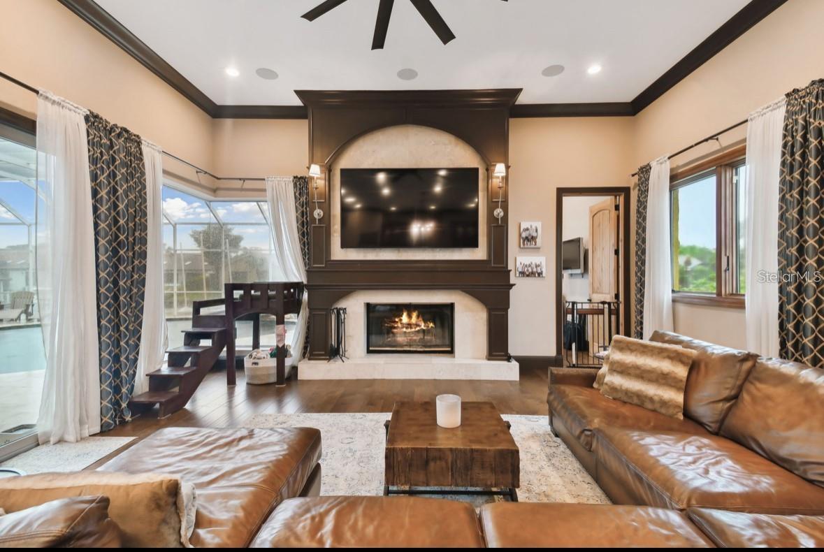 9805 COMPASS POINT WAY