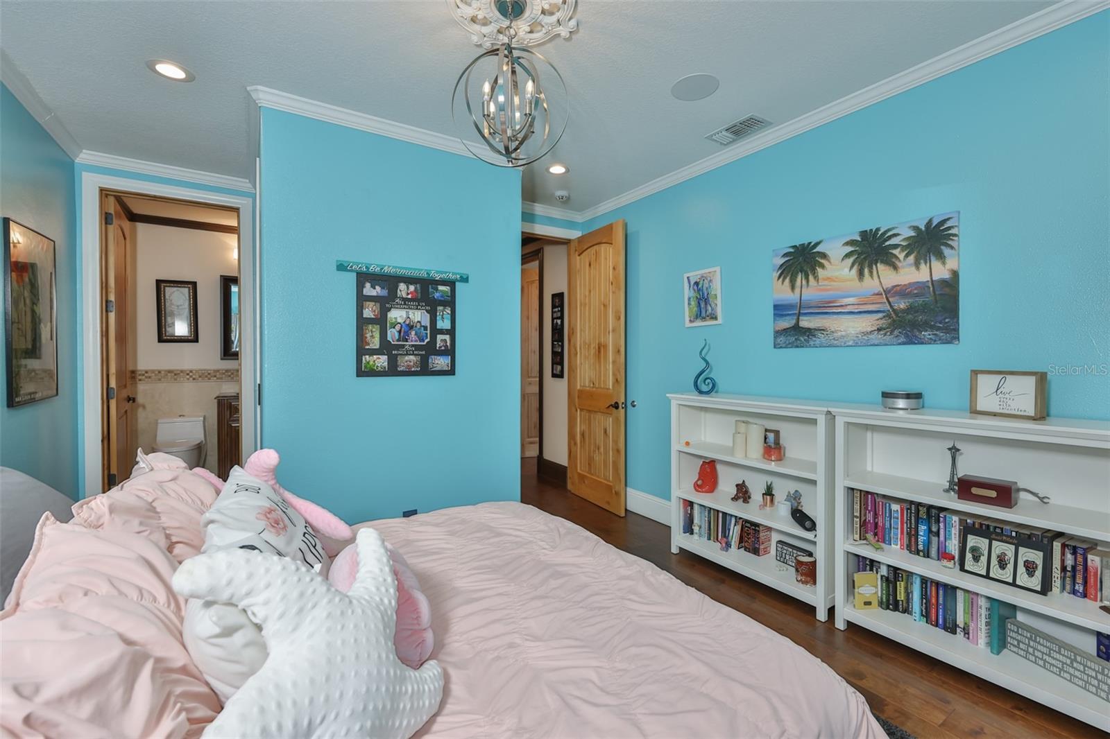 9805 COMPASS POINT WAY