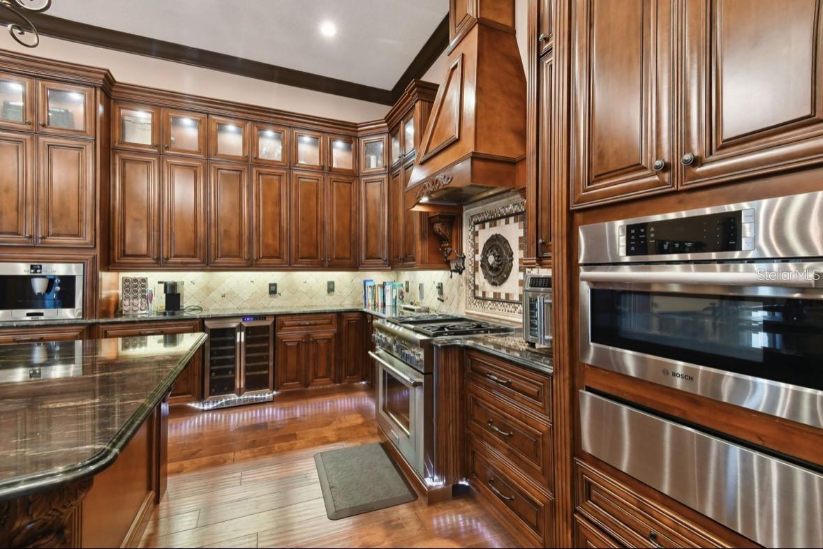 9805 COMPASS POINT WAY