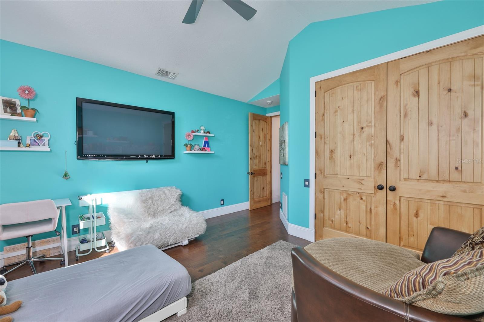 9805 COMPASS POINT WAY