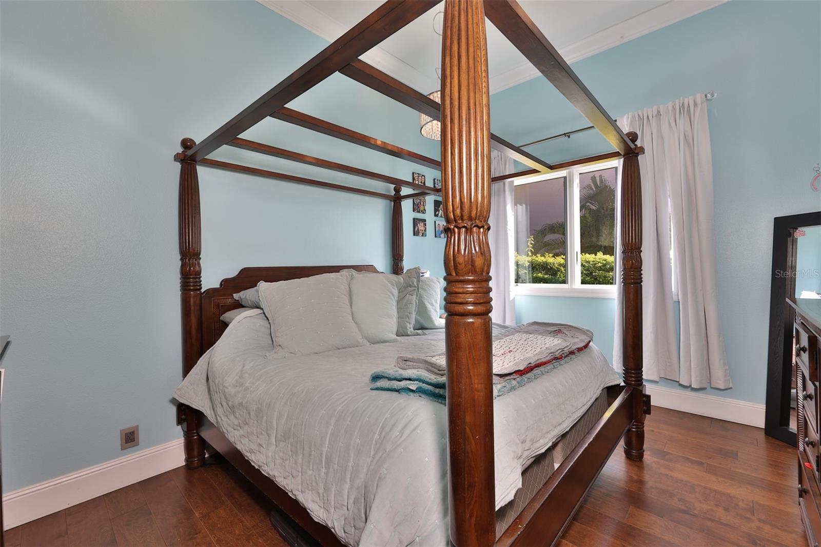 9805 COMPASS POINT WAY