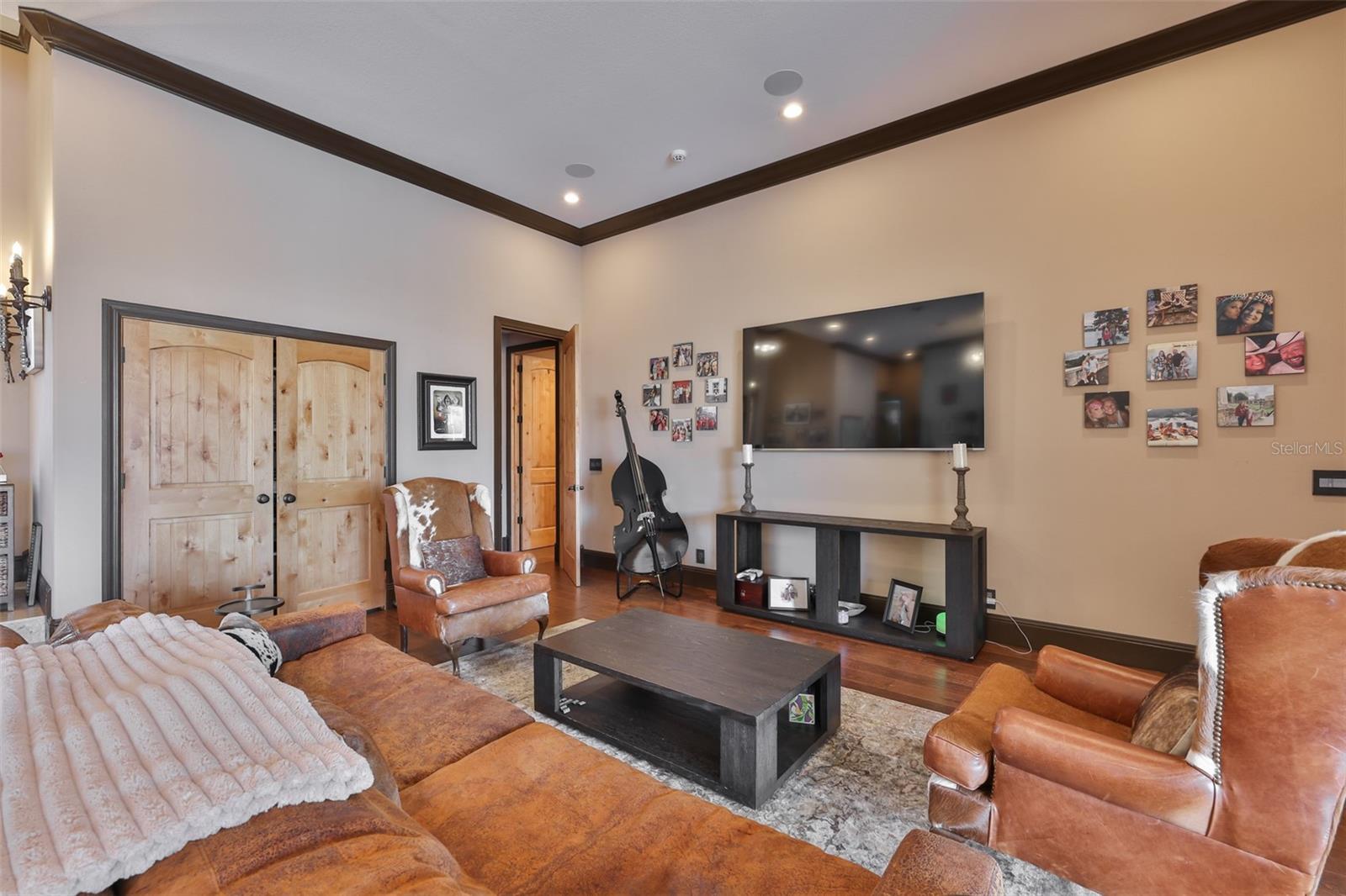 9805 COMPASS POINT WAY