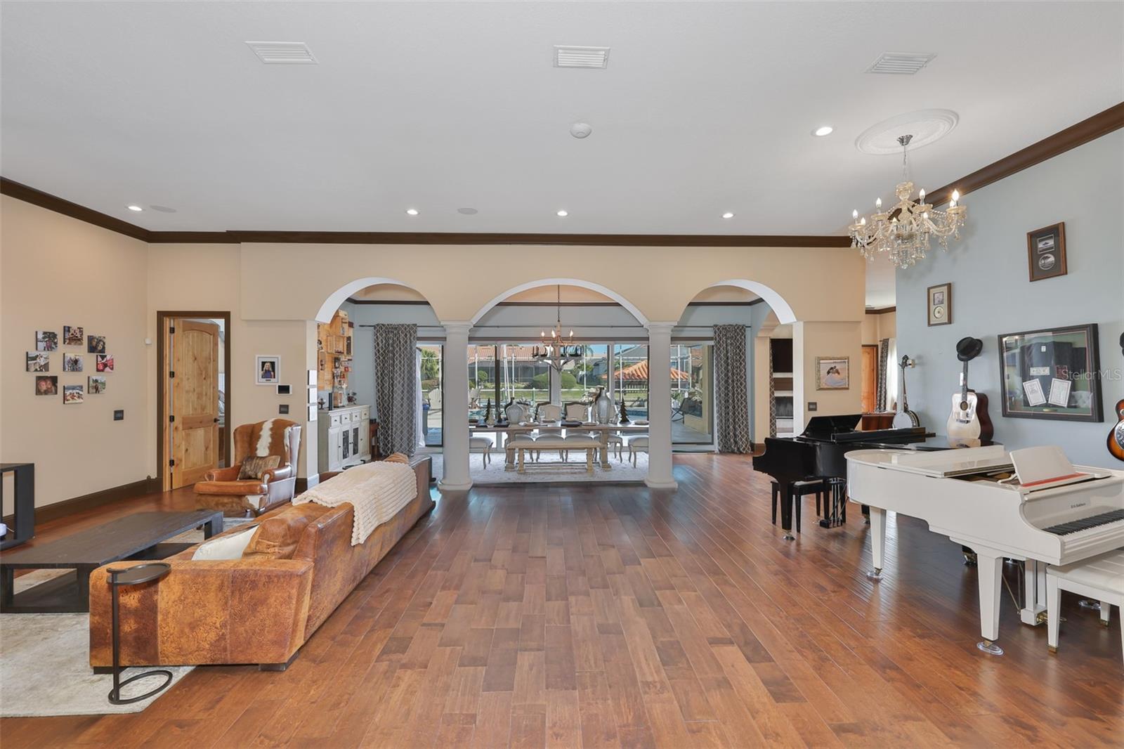 9805 COMPASS POINT WAY