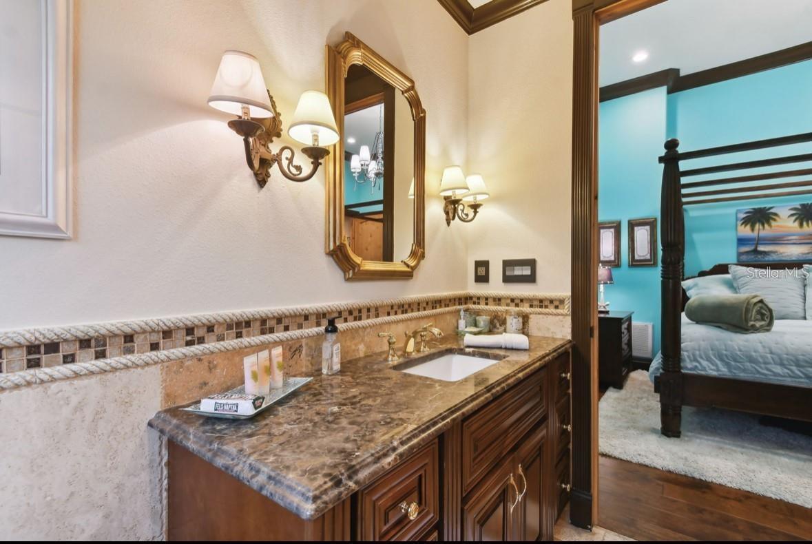 9805 COMPASS POINT WAY