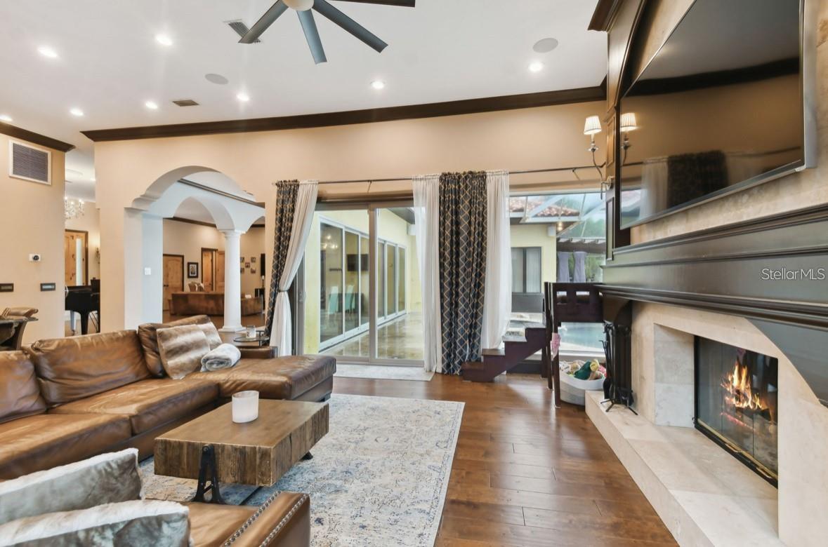 9805 COMPASS POINT WAY