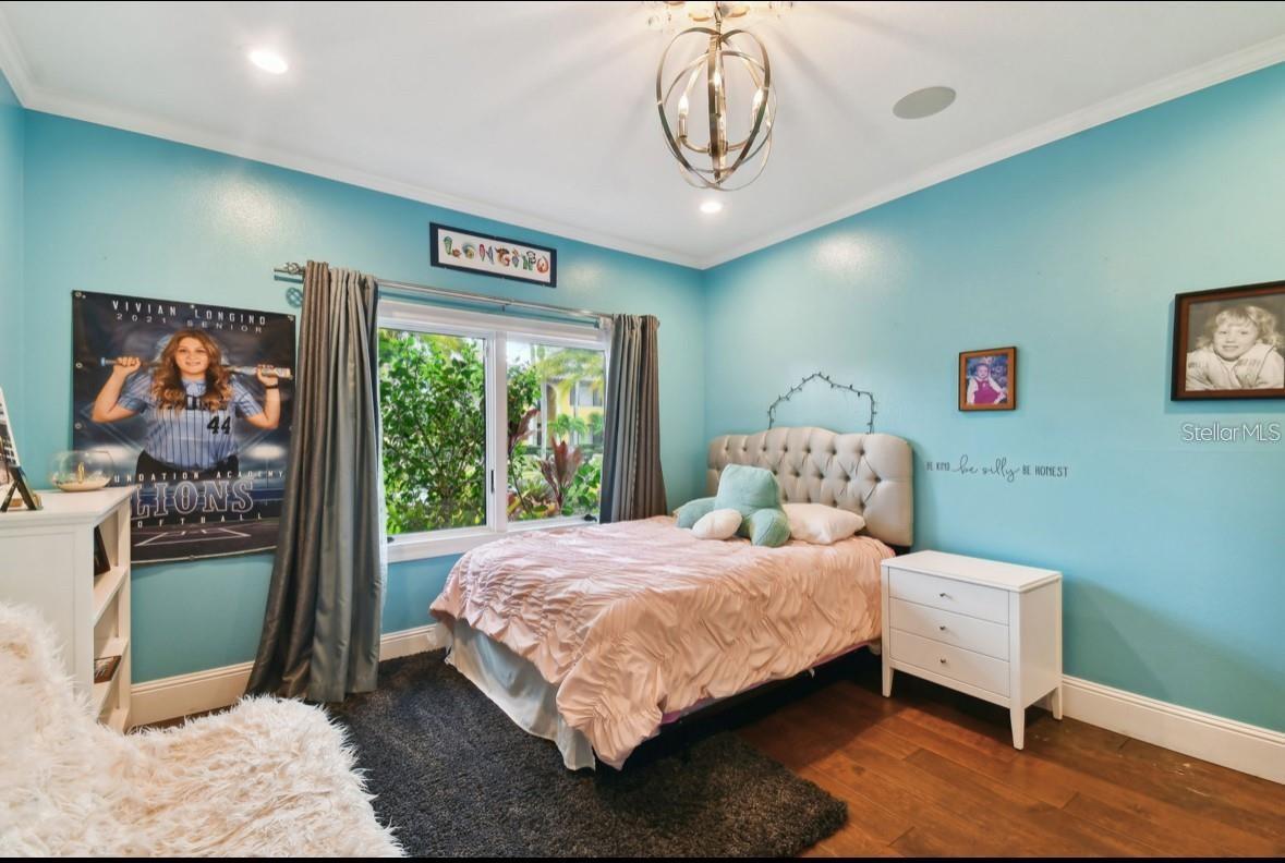 9805 COMPASS POINT WAY