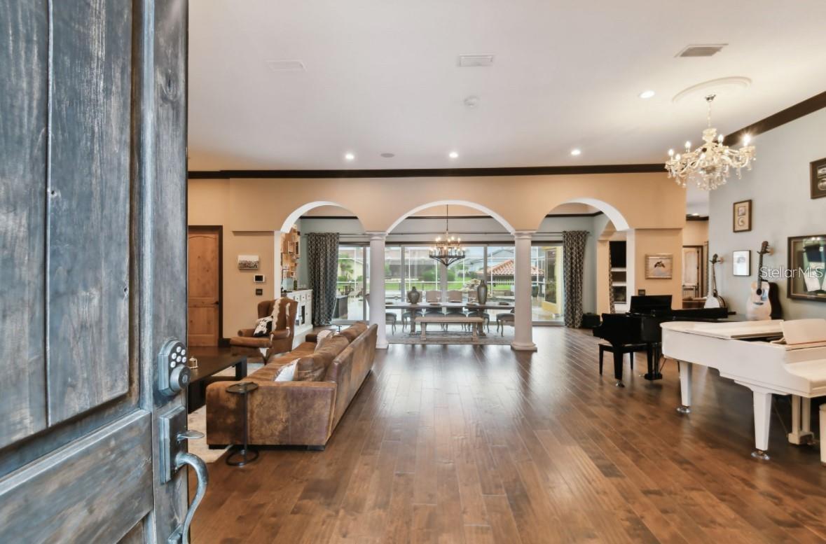 9805 COMPASS POINT WAY