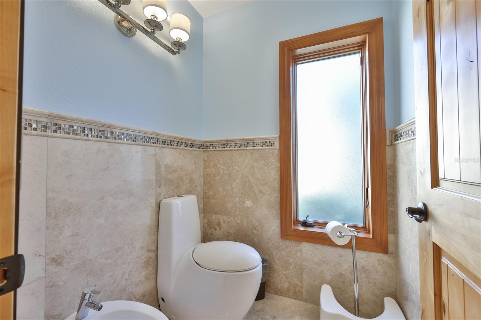 9805 COMPASS POINT WAY