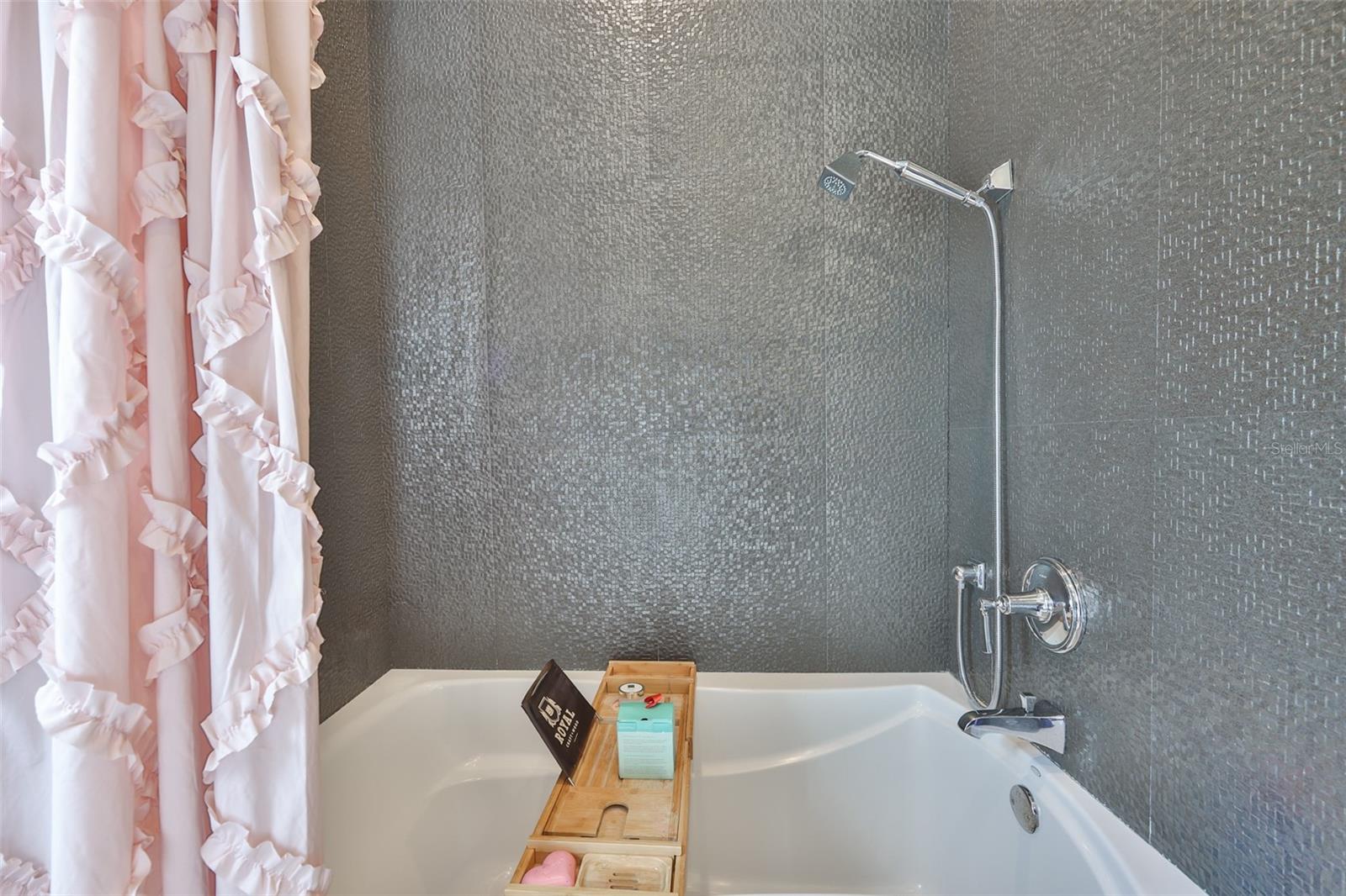 9805 COMPASS POINT WAY