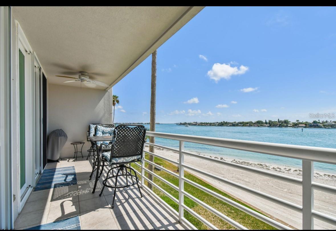 5701 BAHIA DEL MAR CIR #302