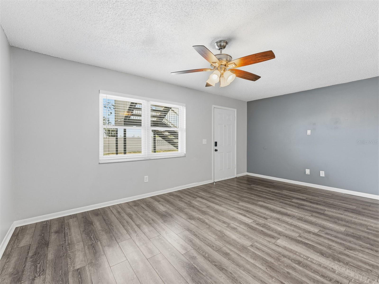 9109 W HILLSBOROUGH AVE #J107