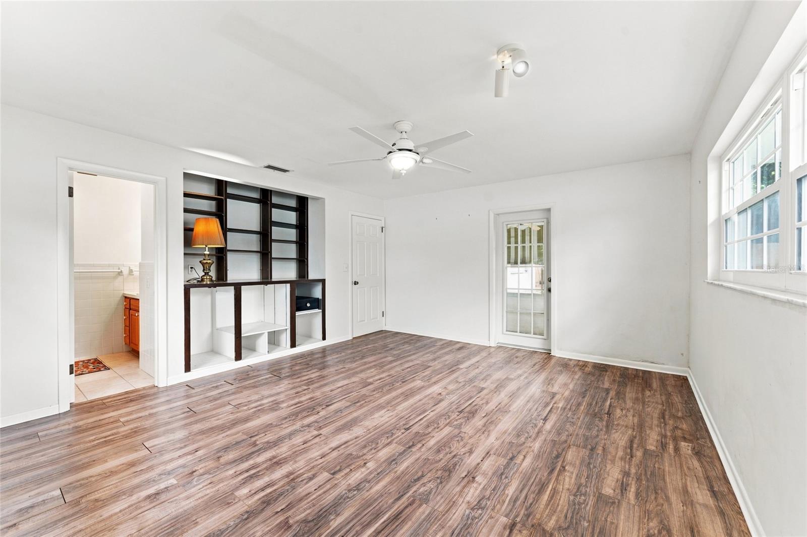 1773 LONDON LN