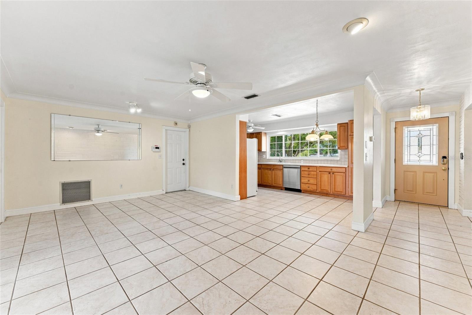 1773 LONDON LN