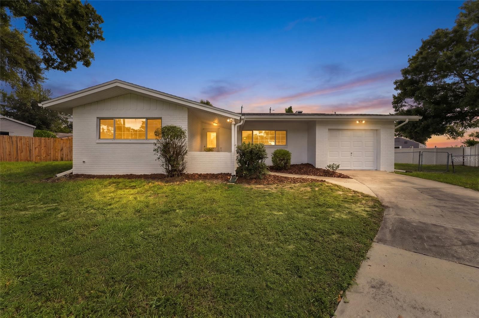 1773 LONDON LN