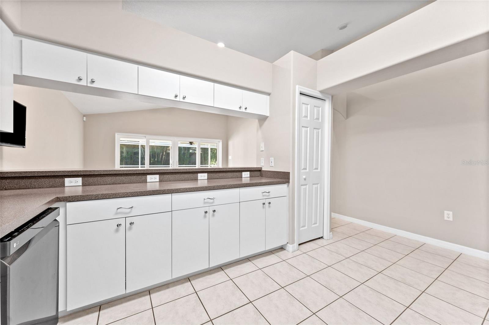 3313 W MARCUM ST