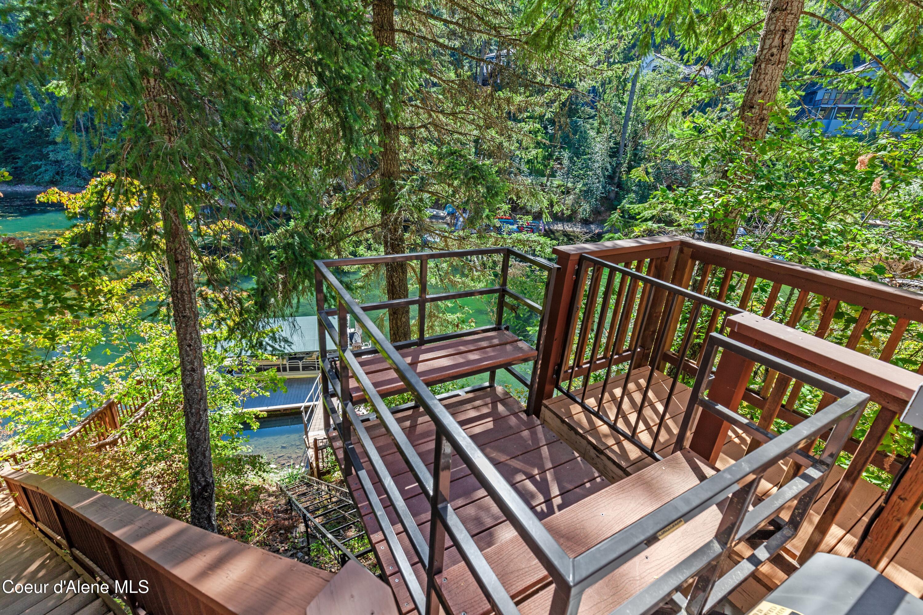8677 N Rhapsody Ln