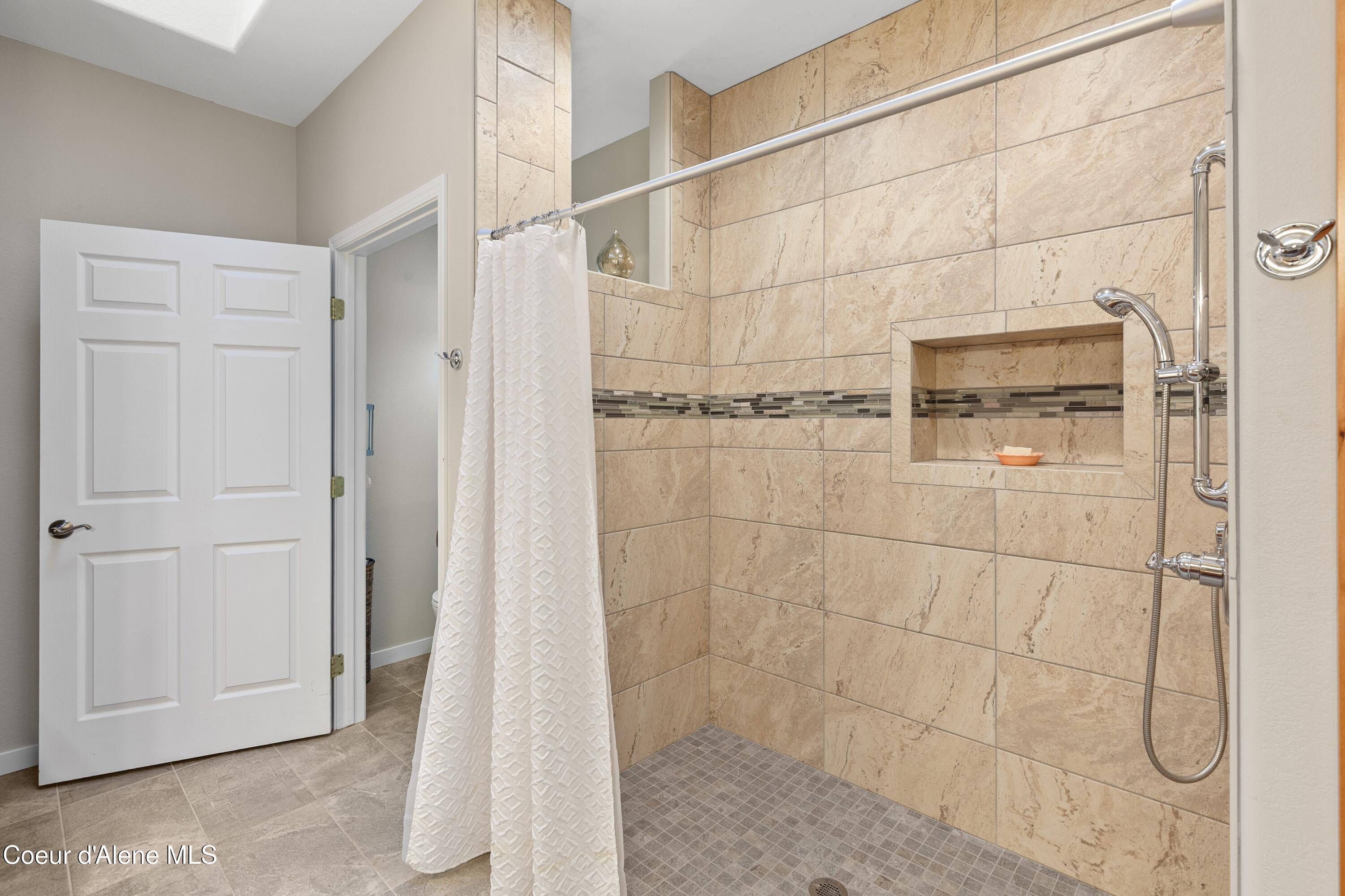 8677 N Rhapsody Ln