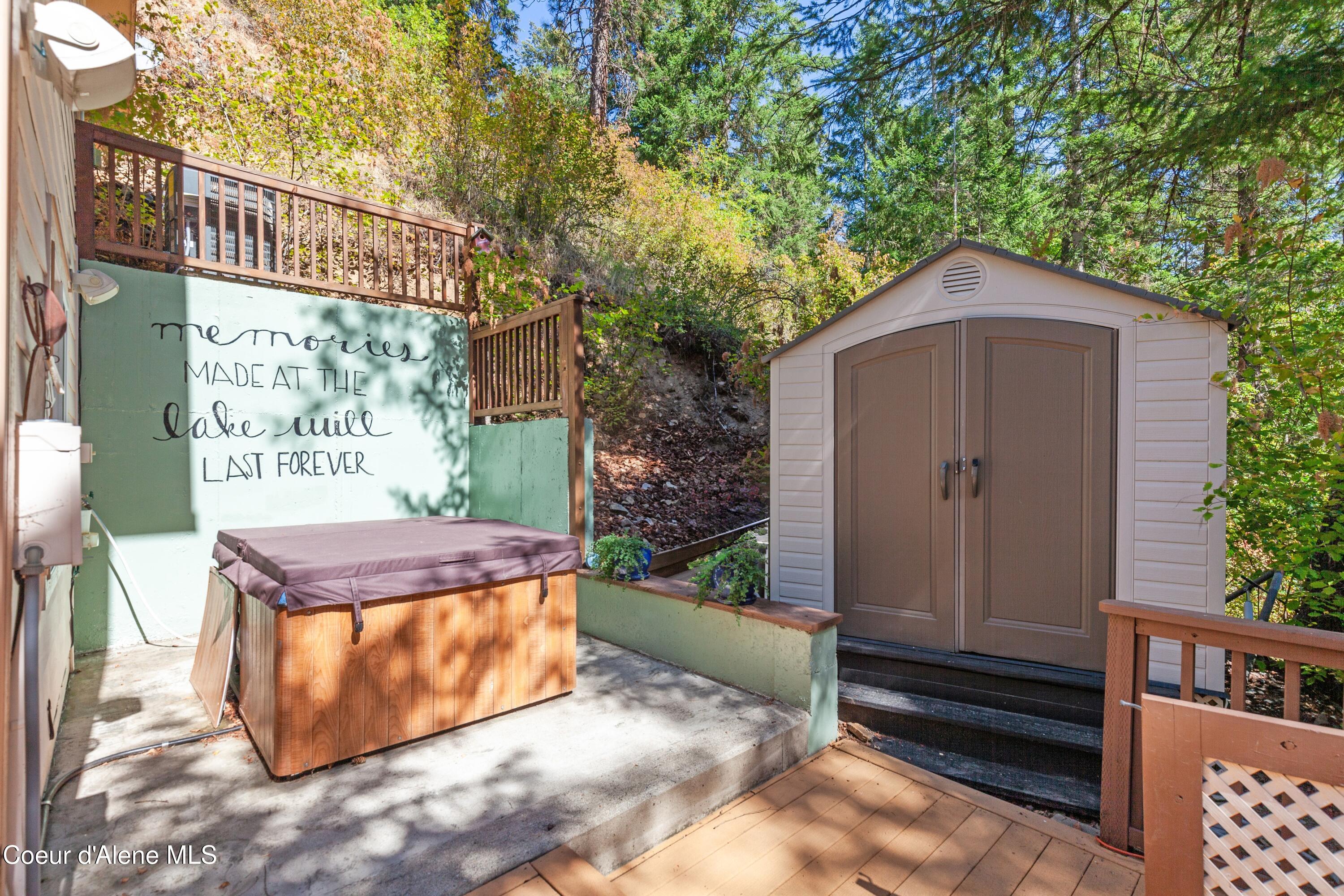 8677 N Rhapsody Ln