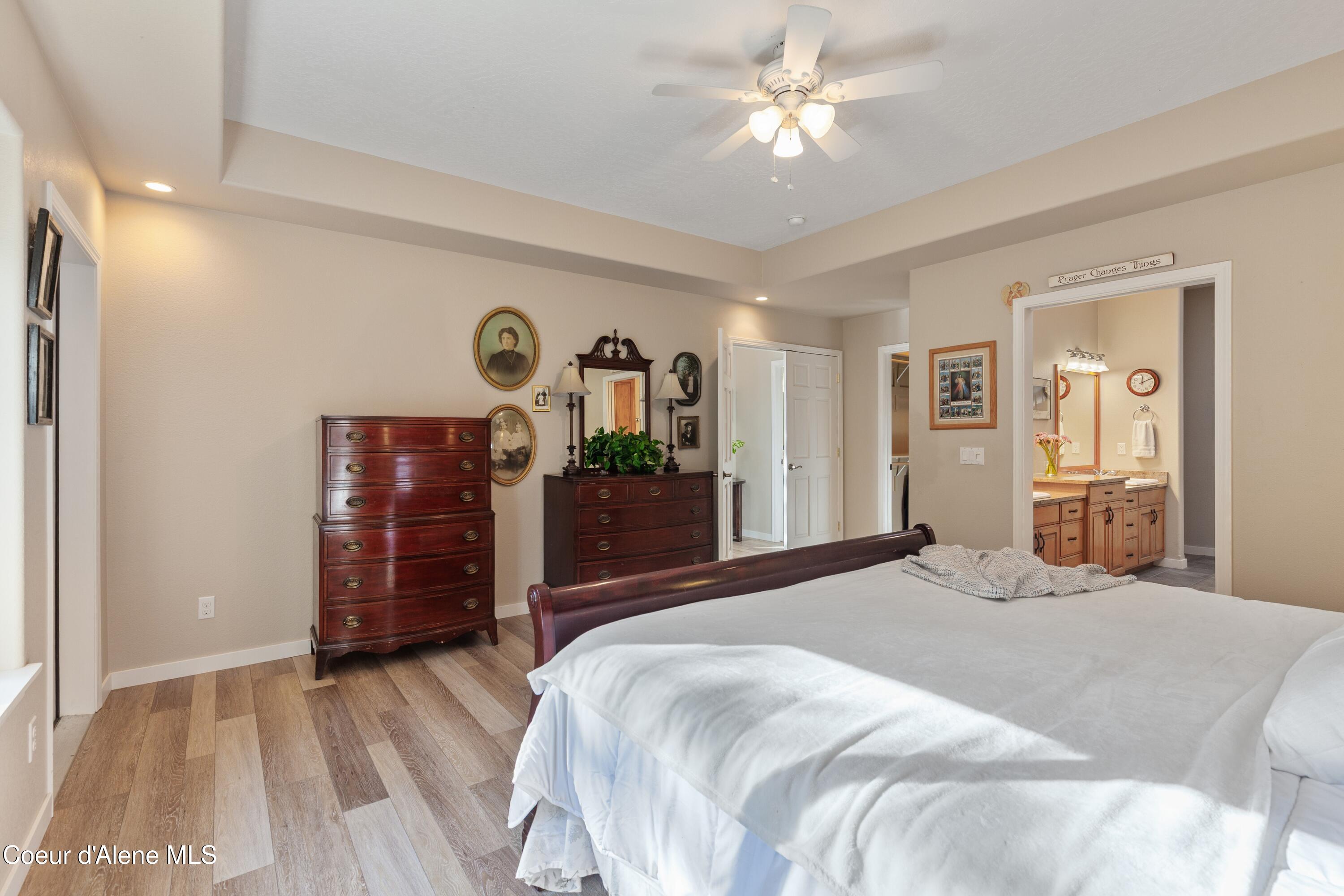 8677 N Rhapsody Ln