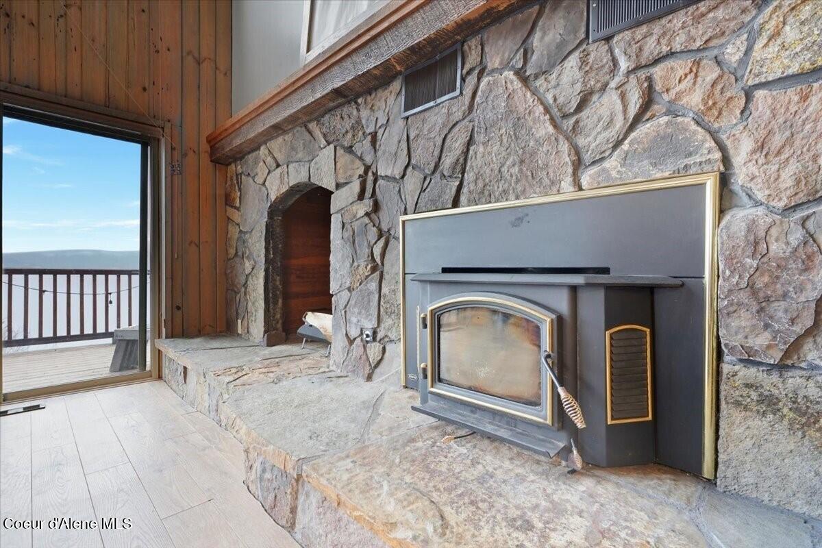 2395 S Silver Beach Rd, Coeur d'Alene