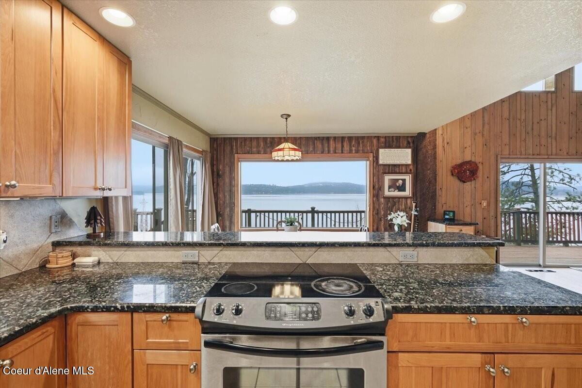 2395 S Silver Beach Road, Coeur d'Alene