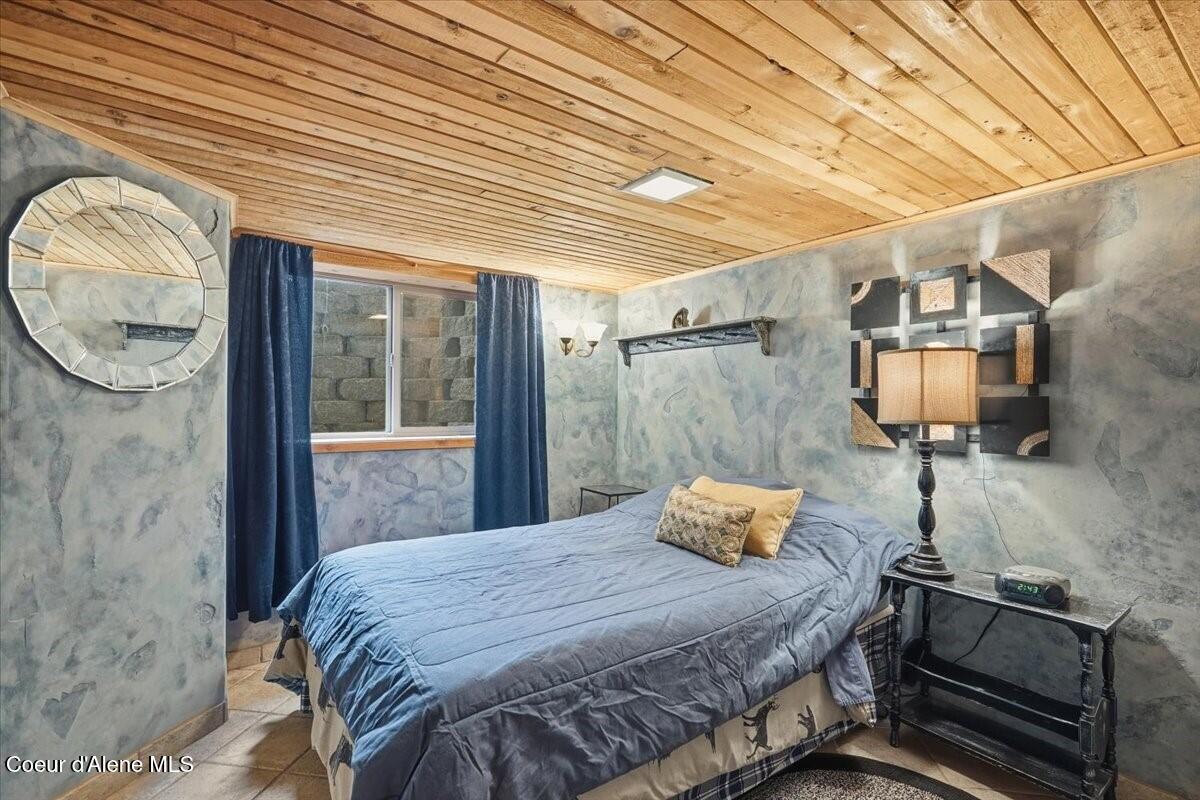 2395 S Silver Beach Road, Coeur d'Alene