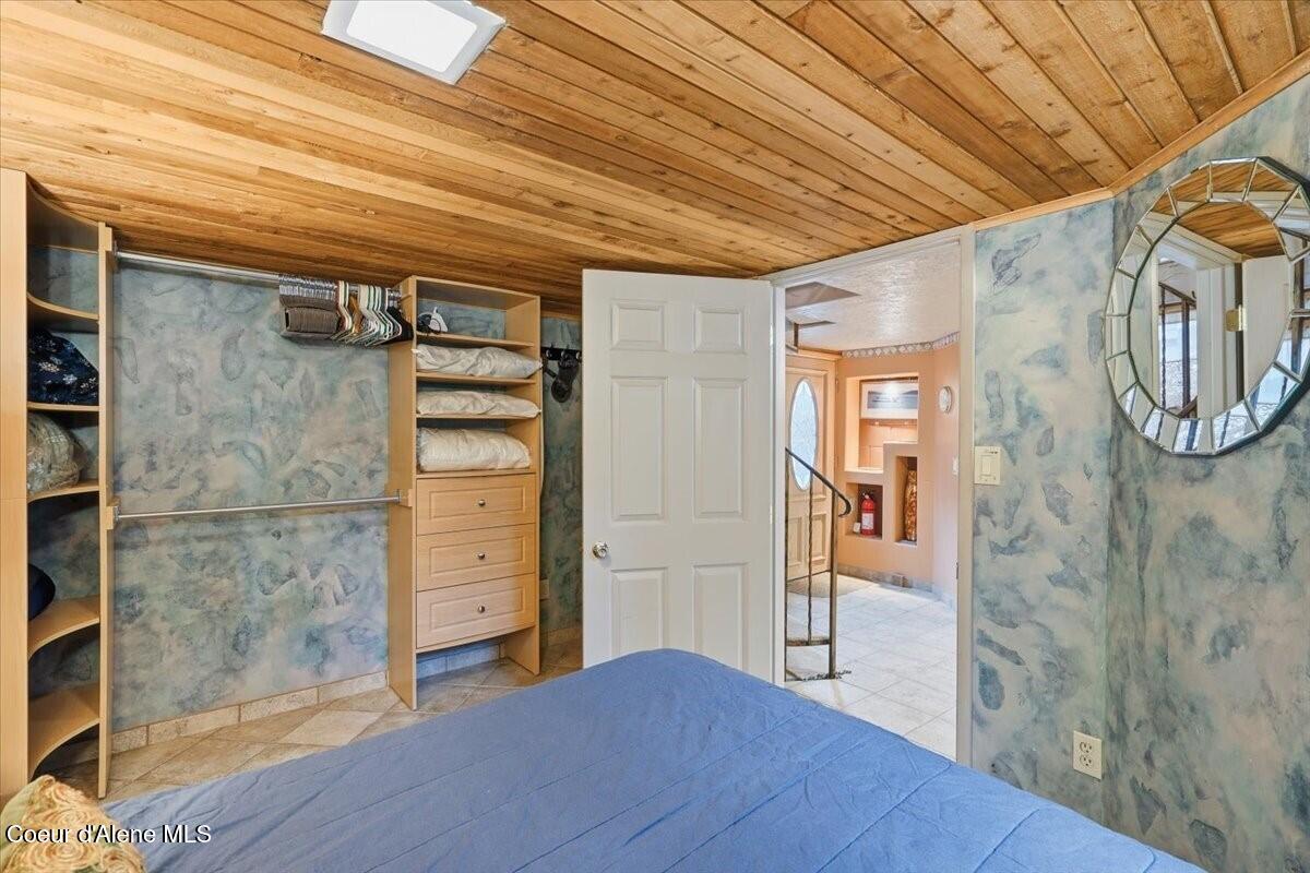 2395 S Silver Beach Road, Coeur d'Alene