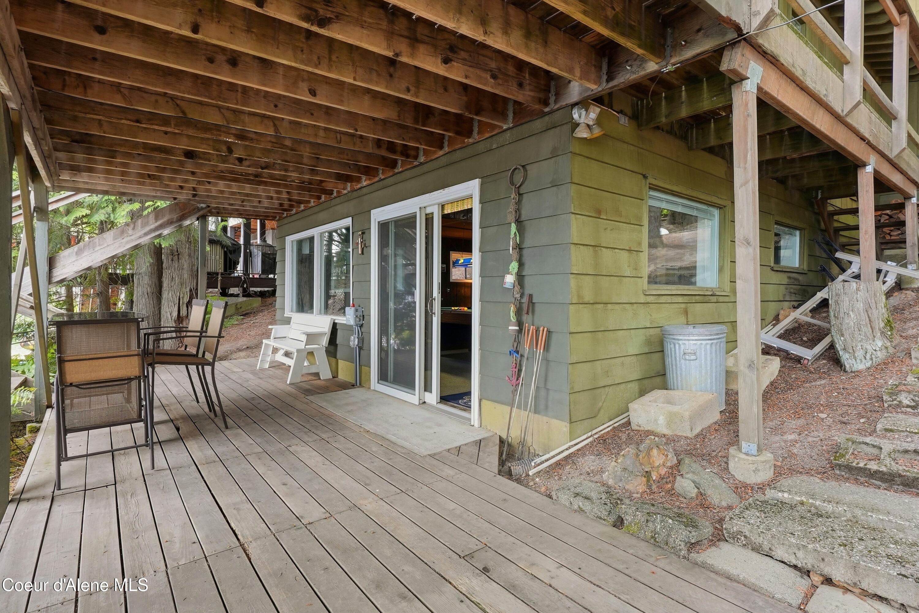 1300 W Glory RD