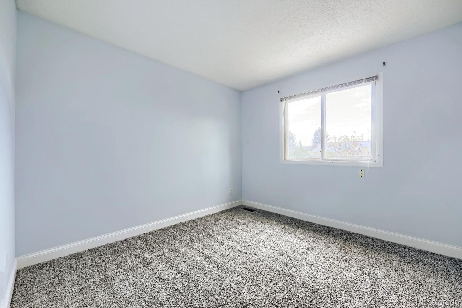10525 Hobbit Lane