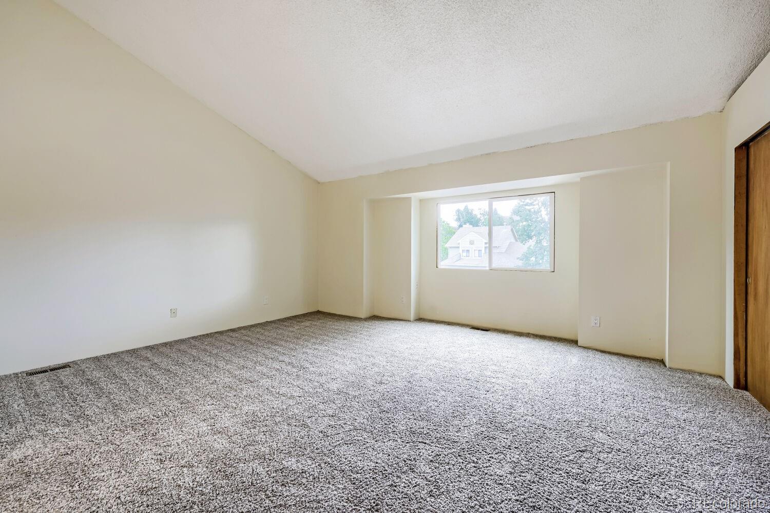 10525 Hobbit Lane