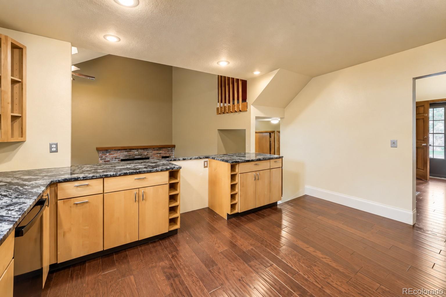 10525 Hobbit Lane