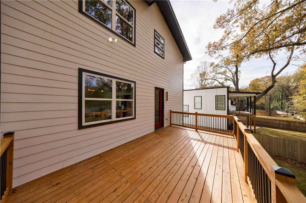 676 S Grand Avenue NW