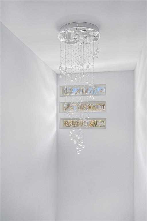 676 S Grand Avenue NW