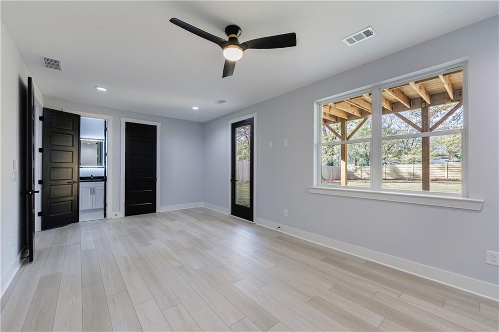 676 S Grand Avenue NW