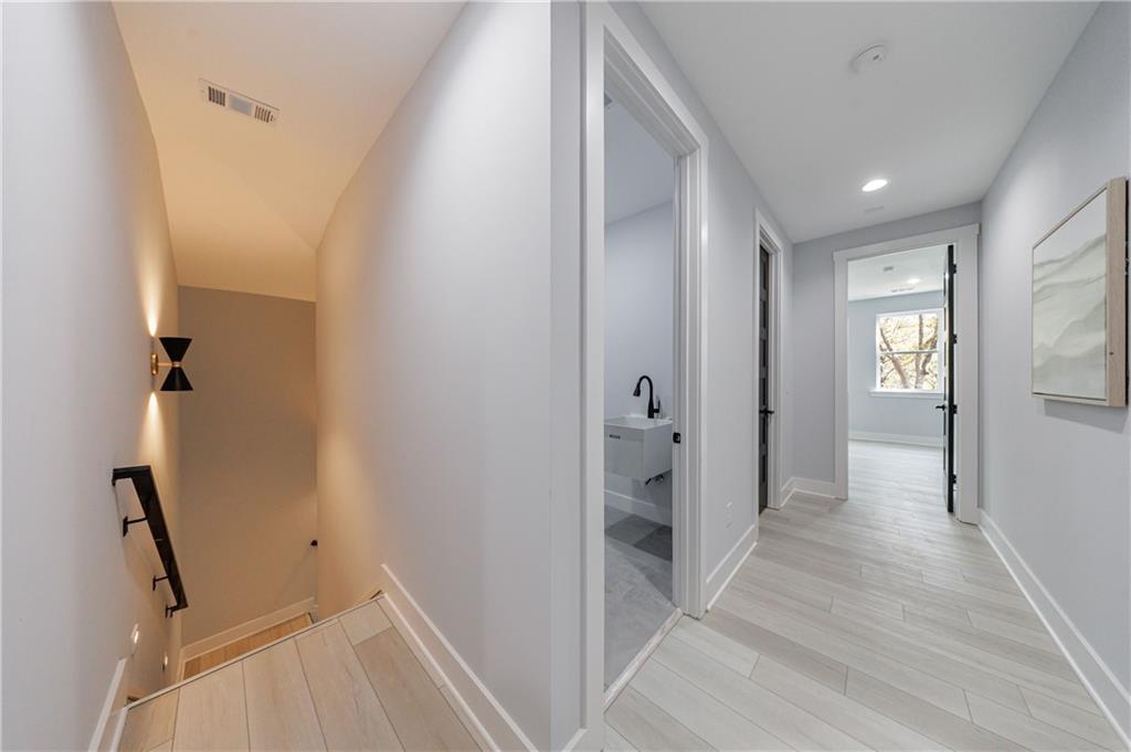 676 S Grand Avenue NW