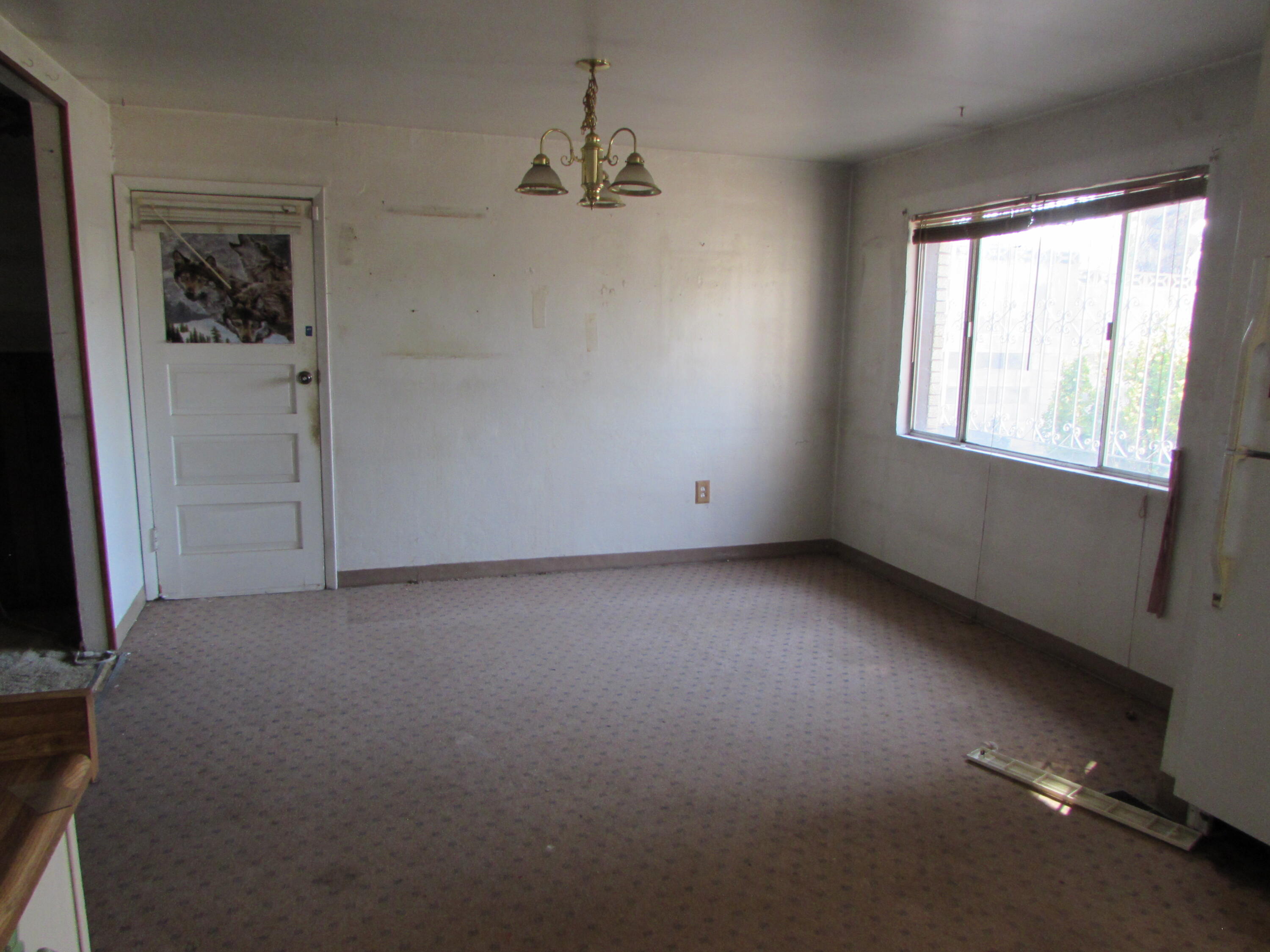 628 FLAGSTAFF Avenue