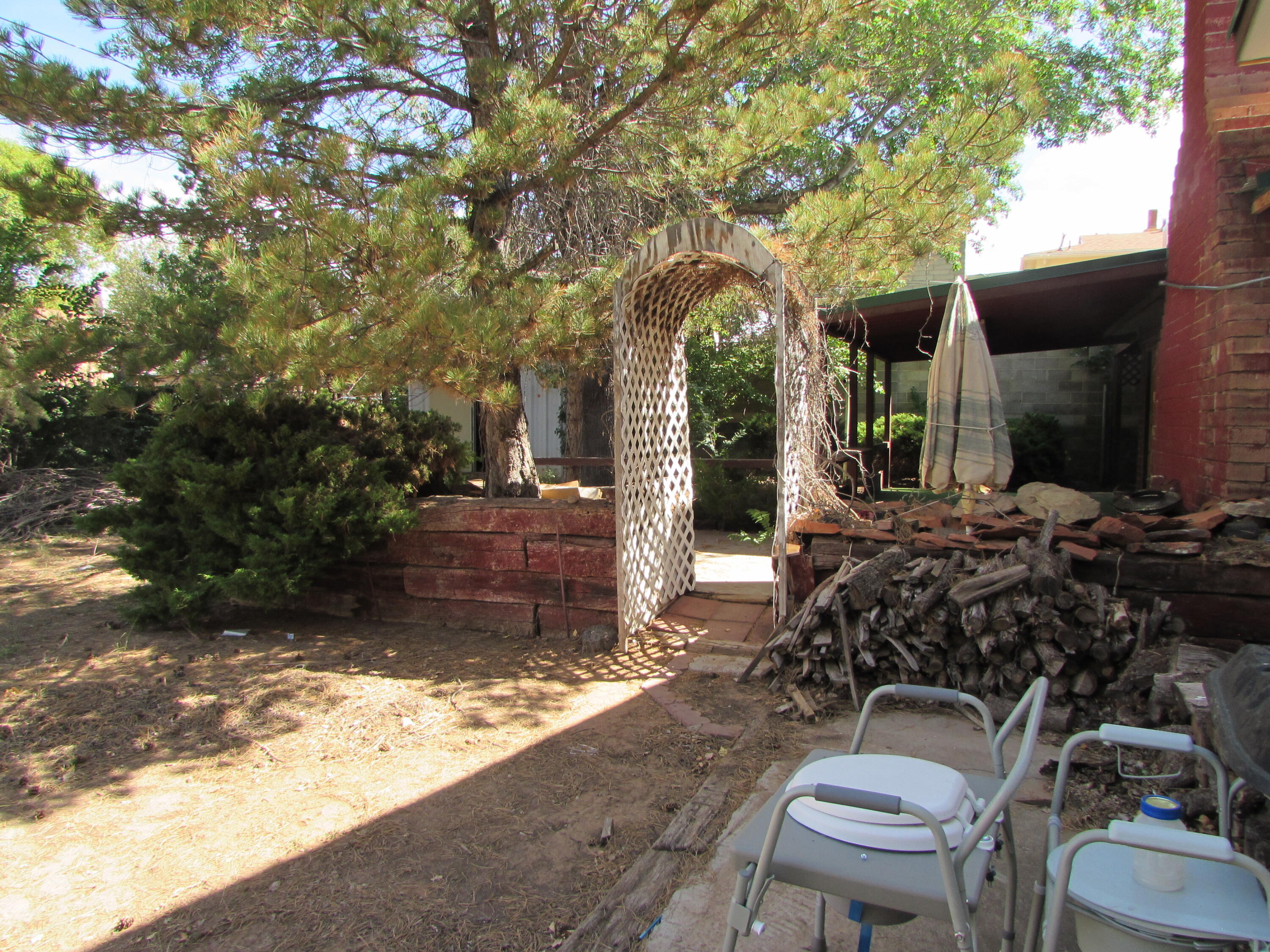 628 FLAGSTAFF Avenue