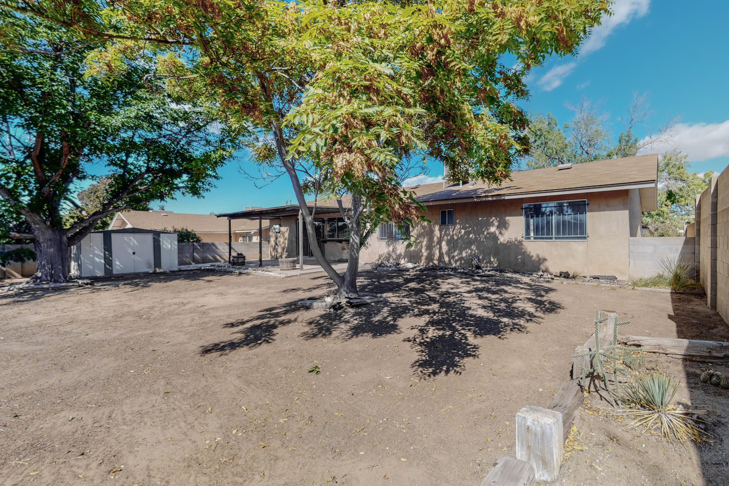 6404 SAMANTHA Drive NE