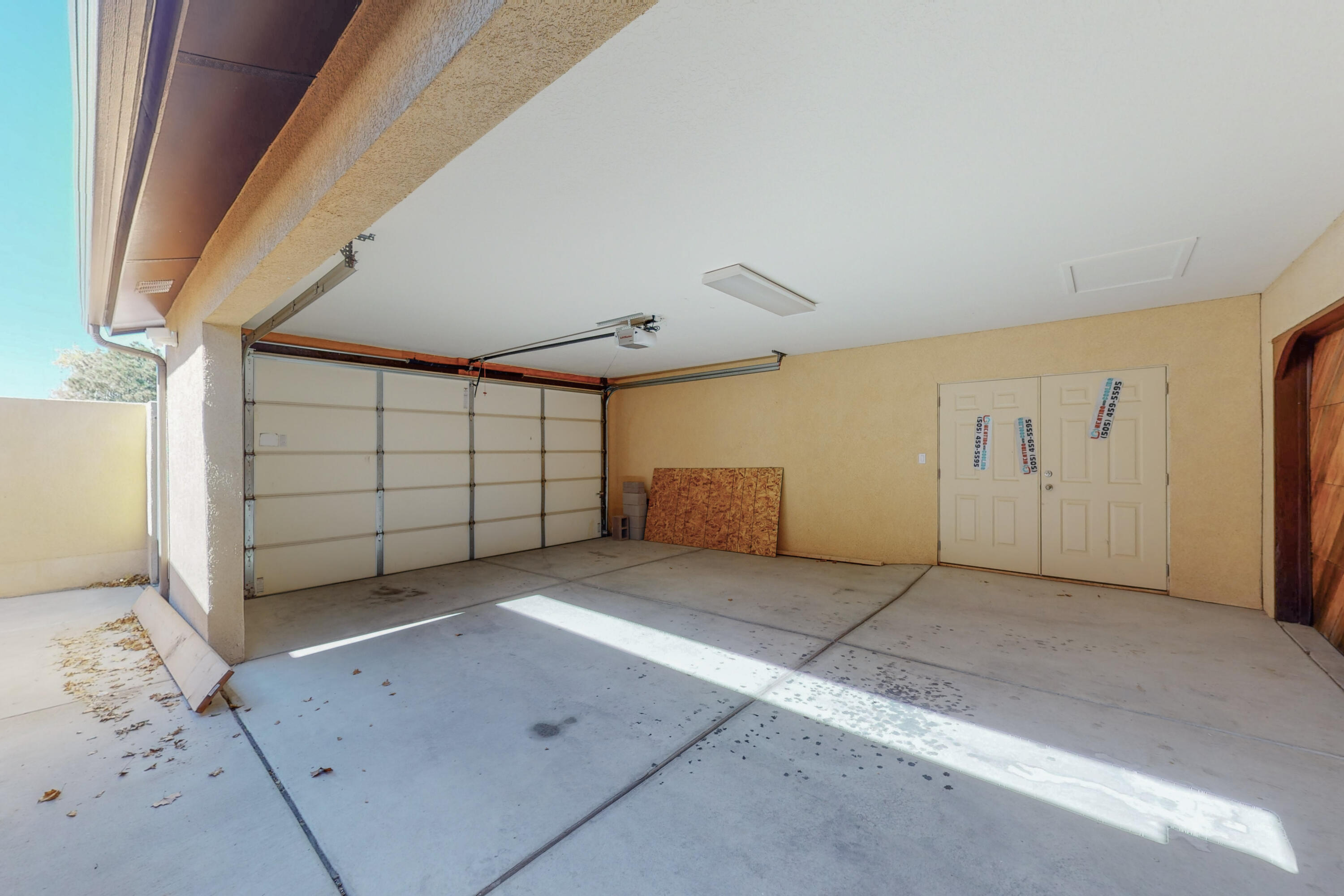 1404 STUTZ Drive NE