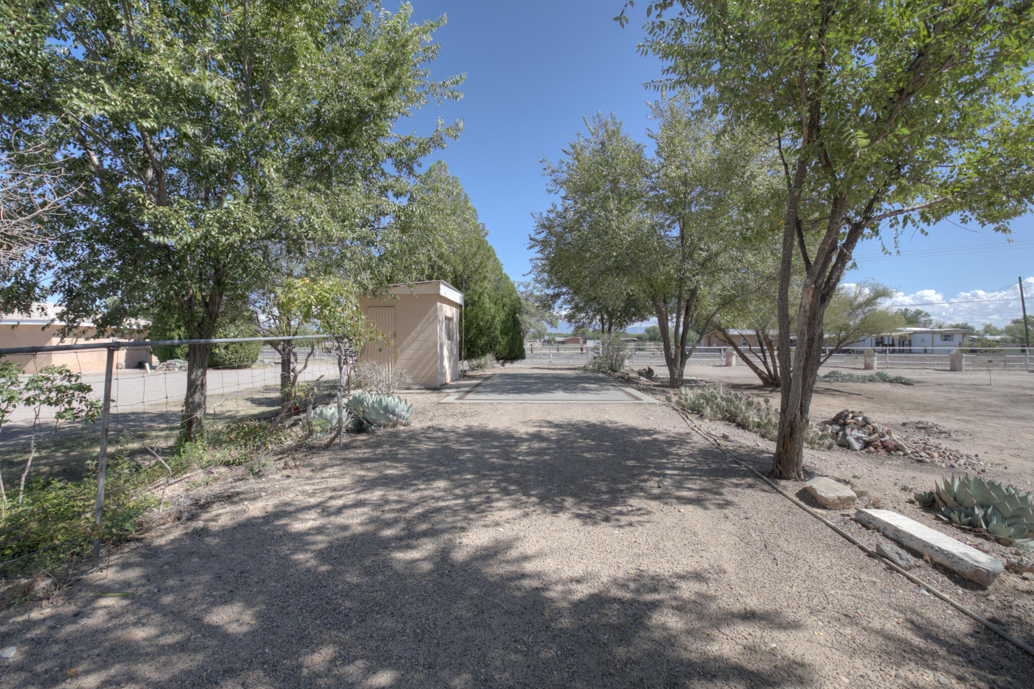 478 JARALES Road